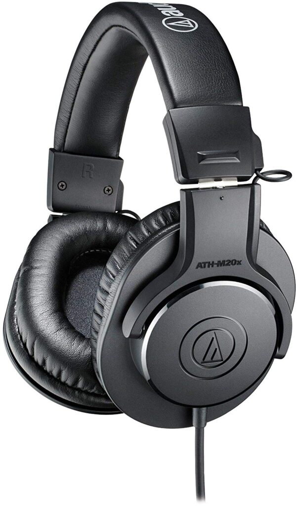 Best wired headphones under 50 outlet